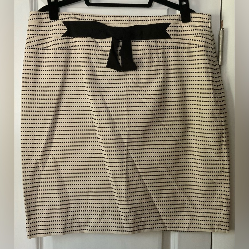 Striped Ivory and black mini pencil skirt with bow